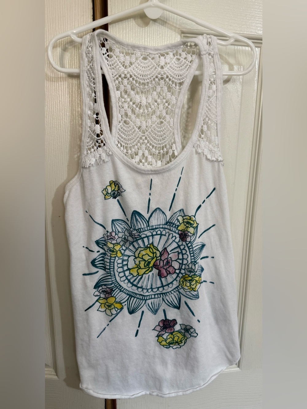 Hollister XS Floral Mandala Lace Back Tank Top Boho